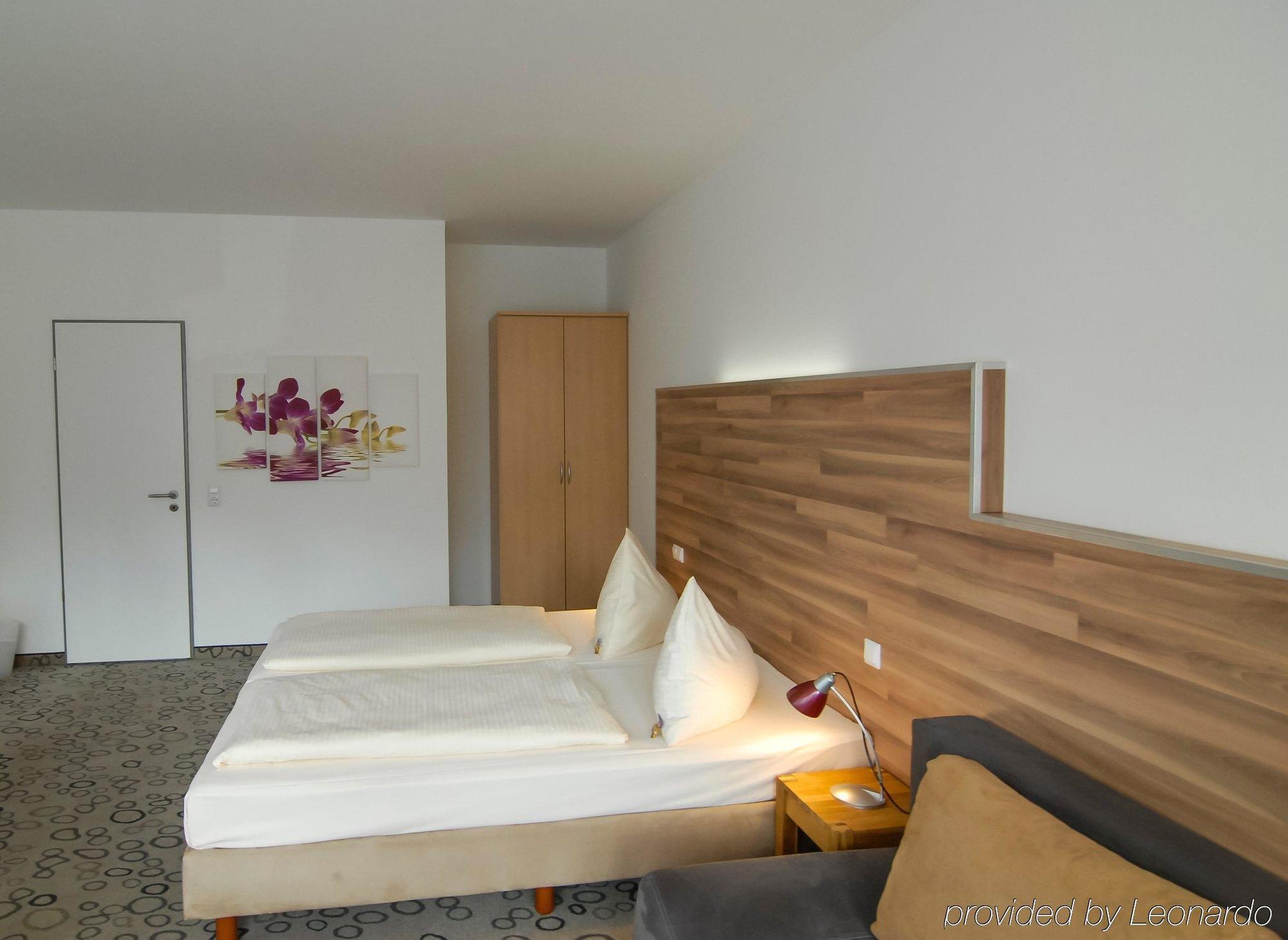 Petul Apart Hotel Am Ruhrbogen Bochum Exterior foto