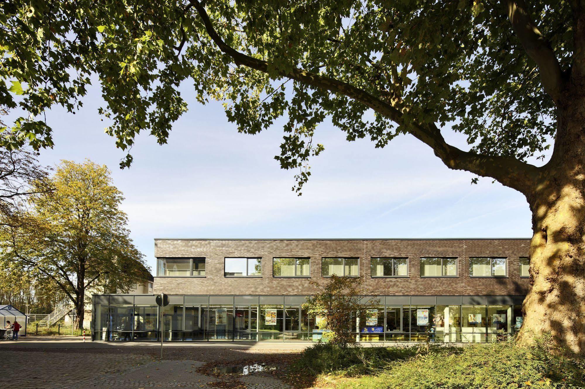 Petul Apart Hotel Am Ruhrbogen Bochum Exterior foto